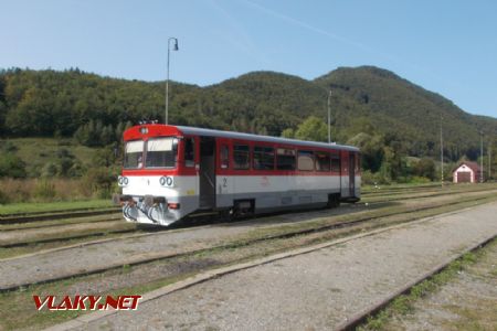 Tisovec, 812 005-1 ZSSK ako osobný vlak Brezno - Tisovec; 19.09.2020; 19.09.2020 © Michal Čellár