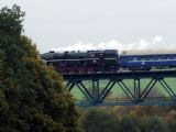 Historický vlak na viadukte. 21. 10. 2007 © Peter Wlachovský