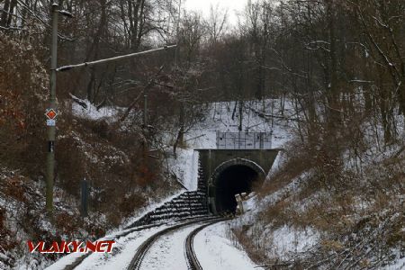 Jablonický tunel - jablonický portál, 10.01.2009, © Marián Rajnoha
