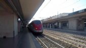 Bologna: Vysokorychlostní jednotka typu ETR 500 stojí jako vlak Frecciarossa z Říma do Milána na 6. koleji hlavního nádraží	16.8.2012	 © 	Jan Přikryl