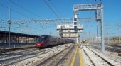 Bologna: Vysokorychlostní jednotka typu AGV opouští jako vlak Italo společnosti NTV z Neapole do Torina hlavní nádraží	16.8.2012	 © 	Jan Přikryl