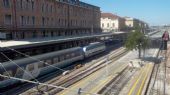 Bologna: zpožděný noční vlak z Lecce přijíždí v poledne na hlavní nádraží	16.8.2012	 © 	Jan Přikryl