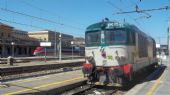 Bologna: motorová lokomotiva řady D345 FS ze 70. let stojí odstavená na kusé koleji hlavního nádraží	16.8.2012	 © 	Jan Přikryl