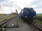 31.8.2013 - Slezské Rudoltice: jízda historické soupravy, kontrola lokomotivy © Karel Furiš