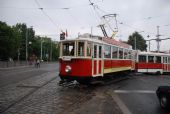 25.08.2013 - Praha-Voznovna Střešovice: historická tramvaj vyjíždí z vozovny © Radek Hořínek