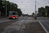 25.08.2013 - Praha: tramvaj T6, linka číslo 1 se blíží k zástavce Vozovna Střešovice © Radek Hořínek