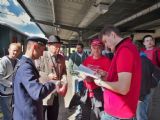 Registrácia účastníkov pre odjazdom vlaku, 10.05.2014, © Juraj Vitkovský