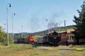 Naše vlaky sú zoredené na spiatočnú cestu z Banskej Štiavnice do Hronskej Dúbravy, 10.05.2014, © Marián Rajnoha