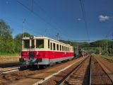 M 262.004 na konci vlakovej súpravy pred odchodom z Hronskej Dúbravy do Zvolena, 10.05.2014, © Juraj Vitkovský