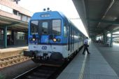 29.08.2015 - Pardubice: 843 030-5 - můj vlak do Hradce Králové © Karel Furiš