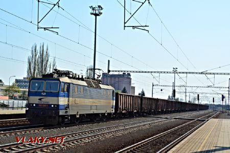 02.04.2017 - Piešťany: 363 095-1 s nákladným vlakom © Ondrej Krajňák