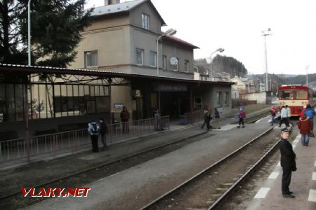 23.02.2008 - Jablonné n.O.: důvěrně známé nádraží s Os 20015 Letohrad - Štíty (foto ze Sp 1908) © PhDr. Zbyněk Zlinský