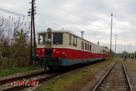 Súprava mimoriadneho historického vlaku pred odchodom do Trebišova a Michalian; Sečovce 22.4.2017 © Miroslav Sekela