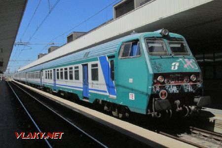 Pescara: všední souprava MDVC vlaku do Říma, 15. 8. 2016 © Libor Peltan