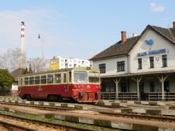 Mimoriadnymi vlakmi na púť do Topoľčianok