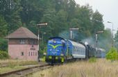 SM42.1067 + lůžkový vůz + 464.008 + 423.0145 + nářadový vůz + lůžkový vůz jako vlak Pn 42284 do Jaworzyny Slaskie, 12.9.2014, Mieroszow, © Tomáš Ságner