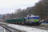 SM42.2410, 12.1.2016, Nowa Ruda, odstavená s 10 vozy jako pracovní vlak při opravě stanice, © Tomáš Ságner