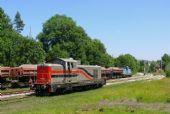 SM42.2130, 24.6.2016, Nowa Ruda, Lv do Walbrzychu, v pozadí SM42-2135 s 12 vozy do Walbrzychu, © Tomáš Ságner