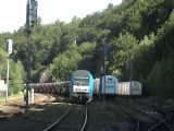 2016.903 LTE na čele vlaku 53 011 dňa 14.8.2005 v Bartošovej Lehôtke smer Žiar nad Hronom