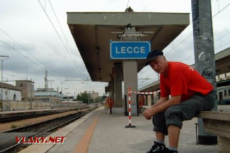 čekám na vlak, 4.10.2005, Lecce, karel.f