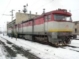 751.027 a 751.238 doviezli vlak z Novák, RD Zvolen, 3.2.2006, Martin Paučo