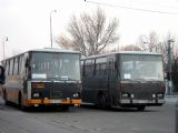 NAD-2 autobusy zabezpečujú dopravu cestujúcich z/do Leopoldova (Leopoldov-zastávky),  žst Hlohovec,  2.3.2006, © Martin Halás 