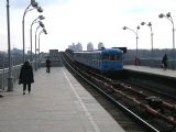 Metro odchádza na most cez Dneper, 15.4.2006, Kyjev, © Jakub Ulaher