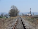 Železničné priecestie so štátnou cestou Piešťany - Vrbové. Pohľad smerom na Piešťany. 8.4.2006, © Ing. Marko Engler