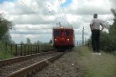 Pózovanie na moste za Výhybňou Hornád ŠRT. Paradoxom bolo, že rieka pod mostom sa volá Torysa. 10.6.2006, © Ľubomír Lehotský