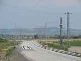 Aj druhá koľaj sa čoskoro napojí na trať do Brestovian. 22. 7. 2006, © Marko Engler