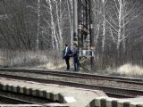Radek s Karlem vlaky od Třebové soustředěně vyhlížející (Ústí nad Orlicí - 13.1.2007), © PhDr. Zbyněk Zlinský
