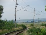 Trať Nové Mesto nad Váhom - Myjava, v pozadí trolejové vedenie Čachtickej spojky, 3.8.2006, © Ing. Marko Engler