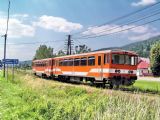 Řídicí vůz 912 ZSSK: 912.001-5 + 811.017-3 jako Os 4012  Čadca - Makov, 06.07.06 - Čadca zastávka © Peter Roštek