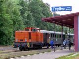 30.08.2003 - Teplice nad Metují: lokomotiva 716.517-8 na postrku historického vlaku z Trutnova © PhDr. Zbyněk Zlinský