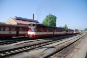 křižování s 851.019, Os3622 v žst. Šumperk. 7.5.2007 © Radek Hořínek