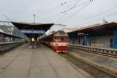 Jeden z posledních pohledů na staré 2. nástupiště (za 3 dny se začne bourat), u něj stojí R 689 Ústí n. L. - Liberec, 11.5.2007, © Michael Nosek