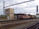 Os 30164 Trnava - Brezová pod Bradlom v čele s 210 071 + 742 019; 23.6.2007 © Miroslav Sekela