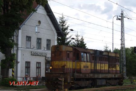 Jazda mimoriadneho vlaku pre zamestnancov PSA na trati Trnava – Jablonica – Brezová pod Bradlom