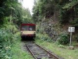 18.08.2007 - Harrachov: vůz řady 015 přijíždí v čele Os 16223 Liberec - Harrachov © PhDr. Zbyněk Zlinský