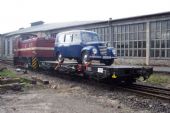 14.8.2007 - Zittau: plošinový vůz naložený historickým automobilem © Václav Vyskočil