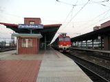 25.08.2007 - Pardubice hl.n.: 350.002-2 přijíždí v čele EC 71 ANTONÍN DVOŘÁK Praha hl.n. -  Wien Südbahnhof © PhDr. Zbyněk Zlinský