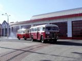 22.09.2007 - vozovna DP Liberec: autobus Škoda 706 RO s vlekem Karosa B 40 páchá ekologickou katastrofu © PhDr. Zbyněk Zlinský