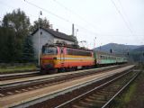 Obr.28: Hronská Dúbrava - 240 100 vezie osobný vlak z Banskej Bystrice do Nových Zámkov, © L. Sz. Hančok