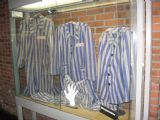 Mauthausen - bývalý koncentračný tábor, oblečenie väzňov, 15.3.2006, © František Halčák
