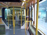 Paris- prostorný a pohodlný interiér novější série tramvají Citadis  RATP  02.09.2007© Ing. Jan Přikryl