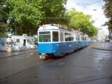 Zürich- typická souprava tramvají řady Be 4/6 „Mirage“ ze 60. let (vzadu vůz 1625 VBZ z roku 1966) na lince 2 v blízkosti uzlu Bellevue. 04.09.2007© Ing. Jan Přikryl