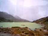 041	Počátek klesání podél Lago Bianco mezi staicemi Ospizio Bernina a Alp Grüm na trati 950 05.09.2007© Ing. Jan Přikryl