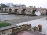 Skopje - osmanský most zo 14.stor. cez rieku Vardar, 12.10.2007, © František Halčák