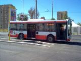 Roma- minibus EuroPolis stojí na konečné linky 235 Piazza Pampanini, jež je identická se stanicí Largo Labia. 07.09.2007© Ing. Jan Přikryl