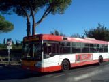Roma- NP autobus Iveco ev.č. 5981 ATAC na tangnciální lince 765 Viu Appiu. 07.09.2007© Ing. Jan Přikryl
